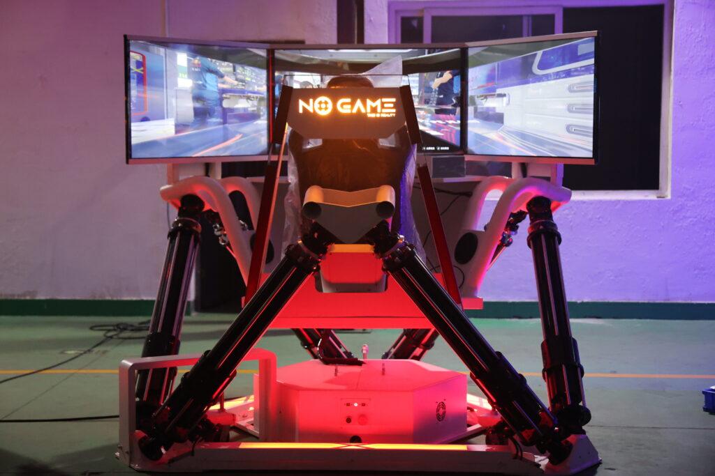 Racing arcade machine for commercial venues