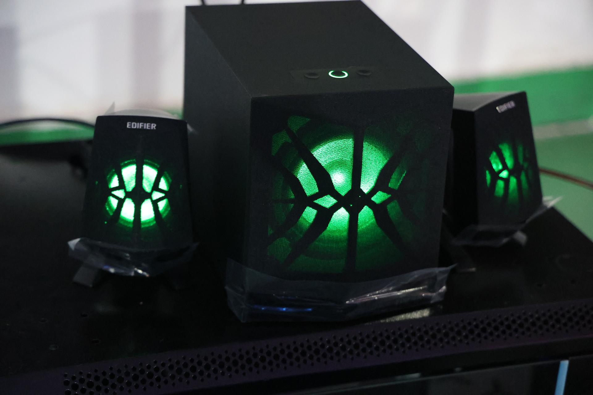 2.1-Channel Speaker System