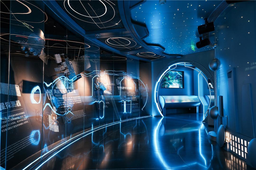 Oriental Pearl Taikong Experience Center space corridor